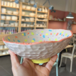 Bowl de cerámica modealdo a mano